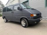 Volkswagen Caravelle 1995 года за 3 500 000 тг. в Караганда – фото 2