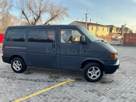 Volkswagen Caravelle 1995 года за 3 500 000 тг. в Караганда – фото 8