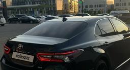 Toyota Camry 2021 года за 13 200 000 тг. в Алматы – фото 3