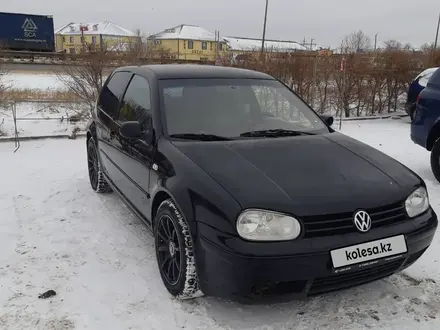 Volkswagen Golf 2002 года за 2 300 000 тг. в Актобе – фото 2