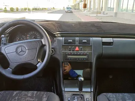 Mercedes-Benz E 280 1997 года за 3 200 000 тг. в Тараз – фото 8