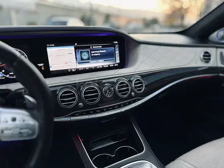 Mercedes-Benz S 63 AMG 2018 года за 65 000 000 тг. в Алматы – фото 40