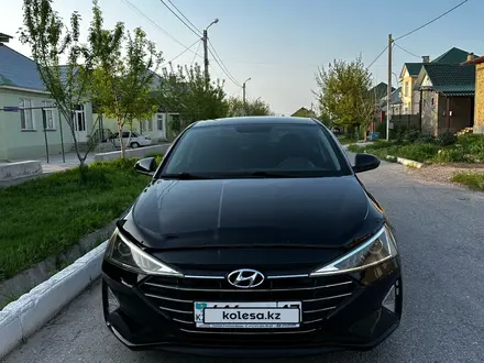 Hyundai Elantra 2019 года за 7 900 000 тг. в Шымкент – фото 2