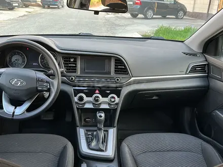 Hyundai Elantra 2019 года за 7 900 000 тг. в Шымкент – фото 5