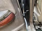 Стойка двери центральная левая Lexus RX350 за 100 000 тг. в Тараз – фото 2