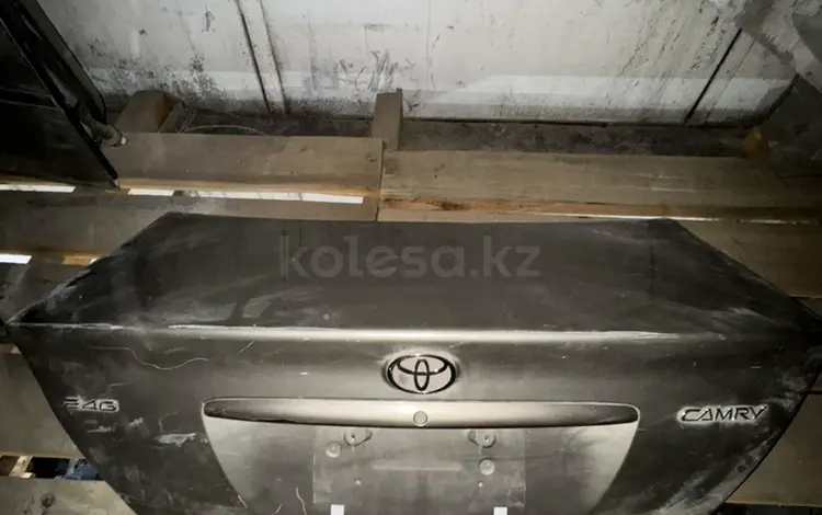 Крышка багажника седан TOYOTA CAMRY 30 за 30 000 тг. в Астана