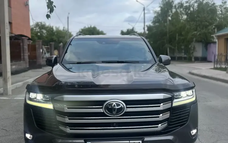 Toyota Land Cruiser 2021 годаүшін43 900 000 тг. в Павлодар