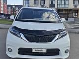 Toyota Sienna 2017 года за 13 000 000 тг. в Актобе