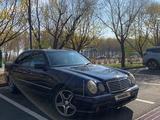 Mercedes-Benz E 320 1999 годаfor3 000 000 тг. в Алматы