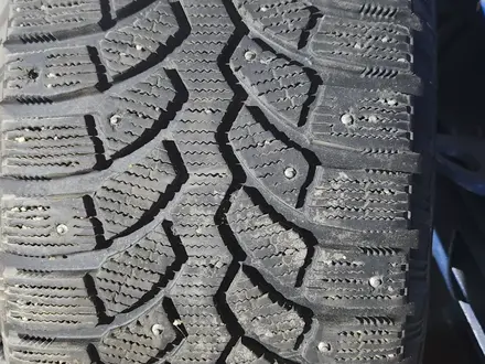 Bridgestone Blizzak SUV 265/65 R17 116T с шипами за 180 000 тг. в Алматы