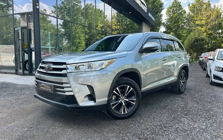 Toyota Highlander 2018 годаfor16 900 000 тг. в Шымкент