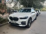 BMW X5 2020 года за 31 000 000 тг. в Астана – фото 2