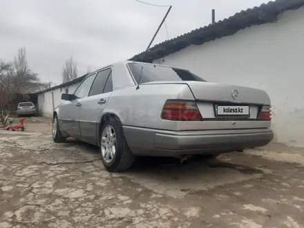 Mercedes-Benz E 200 1990 года за 1 550 000 тг. в Туркестан