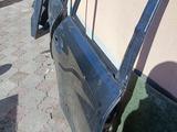 Двери задние и нижняя крышка багажника за 100 000 тг. в Алматы – фото 3
