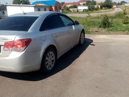 Chevrolet Cruze 2011 года за 4 000 000 тг. в Макинск – фото 3