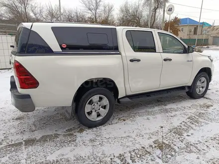 Toyota Hilux 2018 года за 17 500 000 тг. в Актобе – фото 2