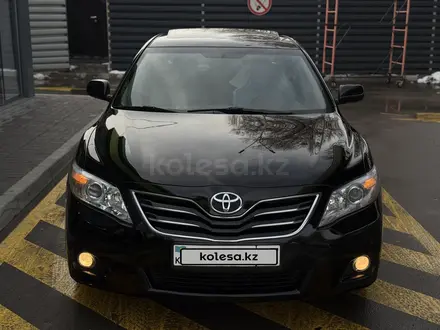 Toyota Camry 2011 года за 8 190 000 тг. в Алматы – фото 2