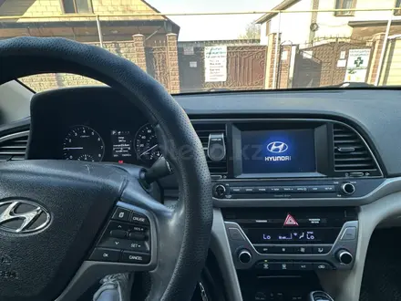 Hyundai Elantra 2017 года за 6 300 000 тг. в Алматы – фото 4
