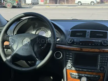 Mercedes-Benz E 500 2003 года за 5 500 000 тг. в Алматы – фото 13