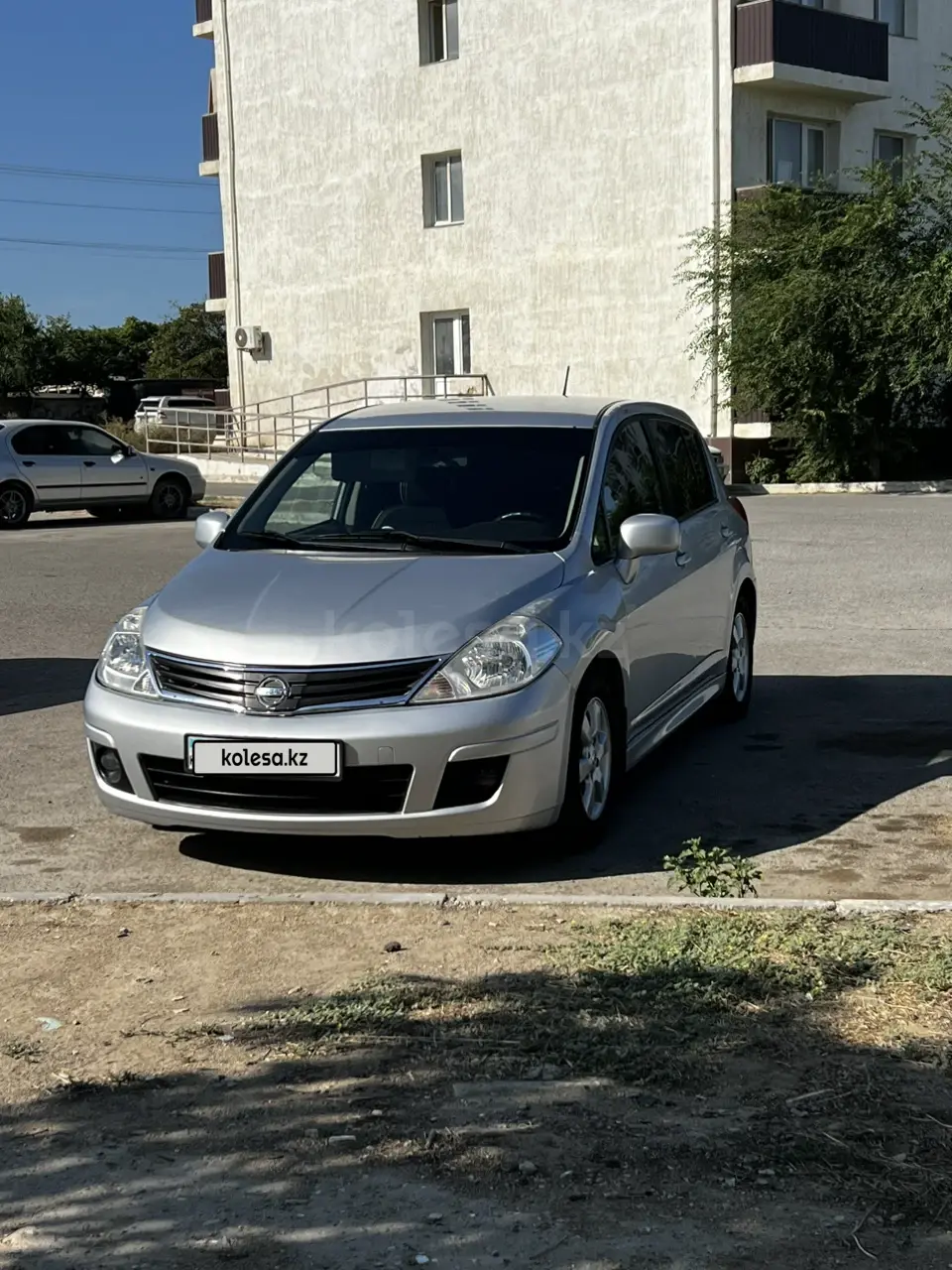 Nissan Versa, 2010