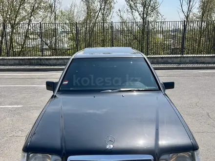 Mercedes-Benz E 280 1994 года за 3 550 000 тг. в Шымкент