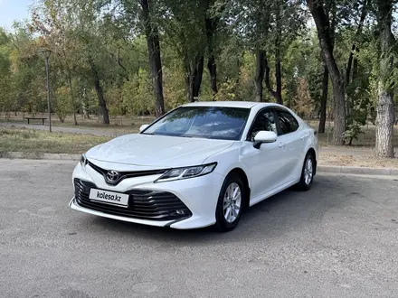 Toyota Camry 2020 года за 12 800 000 тг. в Алматы – фото 3
