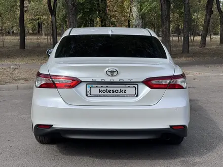 Toyota Camry 2020 года за 12 800 000 тг. в Алматы – фото 7