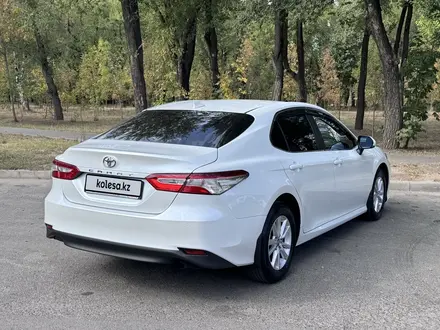 Toyota Camry 2020 года за 12 800 000 тг. в Алматы – фото 5