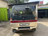 Mitsubishi Delica 1993 годаfor1 500 000 тг. в Алматы – фото 5