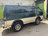 Mitsubishi Delica 1993 годаfor1 500 000 тг. в Алматы – фото 2