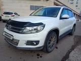 Volkswagen Tiguan 2014 года за 5 500 000 тг. в Астана – фото 2