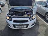 Chevrolet Aveo 2014 года за 3 600 000 тг. в Атырау – фото 2