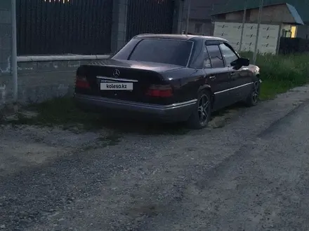 Mercedes-Benz E 200 1995 года за 1 700 000 тг. в Алматы – фото 4
