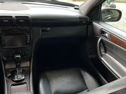 Mercedes-Benz C 240 2002 года за 2 300 000 тг. в Алматы – фото 13