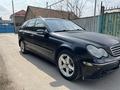 Mercedes-Benz C 240 2002 года за 2 300 000 тг. в Алматы – фото 2