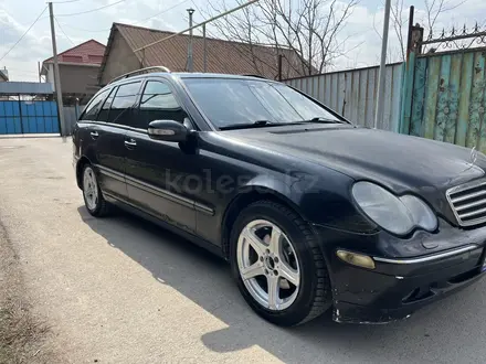 Mercedes-Benz C 240 2002 года за 2 300 000 тг. в Алматы – фото 2
