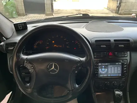 Mercedes-Benz C 240 2002 года за 2 300 000 тг. в Алматы – фото 9