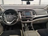 Toyota Highlander 2015 года за 14 700 000 тг. в Караганда – фото 5