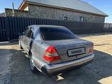 Mercedes-Benz C 180 1996 года за 2 100 000 тг. в Атырау – фото 4