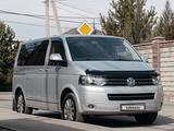 Volkswagen Multivan 2010 годаүшін11 500 000 тг. в Алматы – фото 2