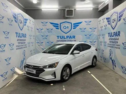 Hyundai Elantra 2018 года за 9 390 000 тг. в Тараз – фото 2