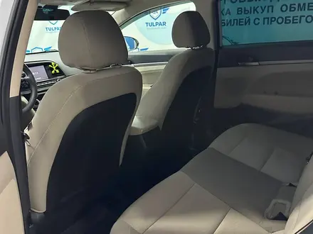 Hyundai Elantra 2018 года за 9 390 000 тг. в Тараз – фото 6