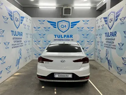 Hyundai Elantra 2018 года за 9 390 000 тг. в Тараз – фото 9