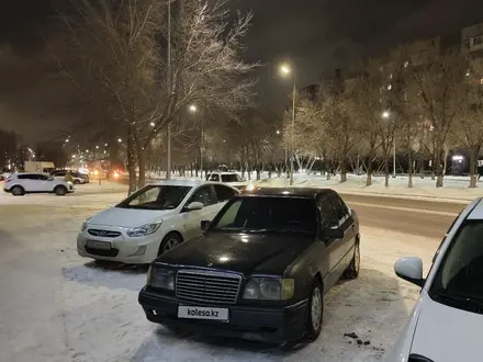 Mercedes-Benz E 300 1993 года за 1 800 000 тг. в Караганда – фото 4