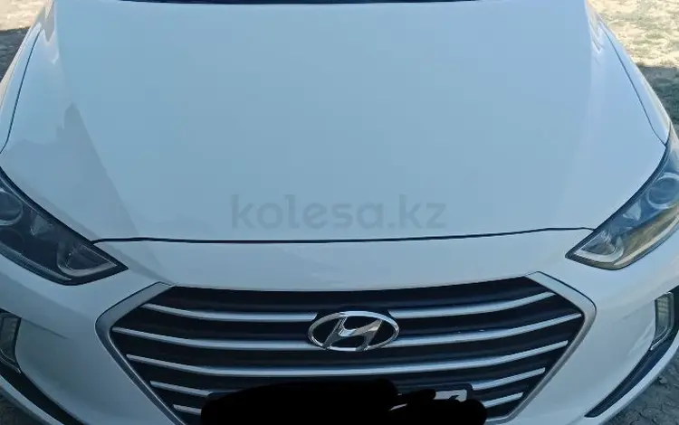 Hyundai Elantra 2017 года за 8 400 000 тг. в Атырау