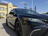 Toyota Camry 2022 года за 15 555 555 тг. в Актау