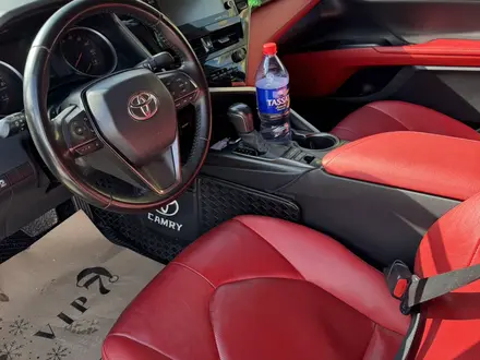 Toyota Camry 2022 года за 15 555 555 тг. в Актау – фото 6