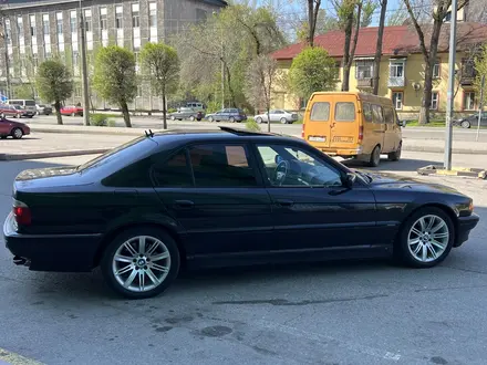 BMW 735 2001 года за 4 500 000 тг. в Алматы – фото 8