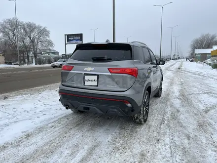 Chevrolet Captiva 2022 года за 11 790 000 тг. в Уральск – фото 2