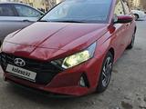 Hyundai i20 2023 годаfor7 700 000 тг. в Атырау – фото 3